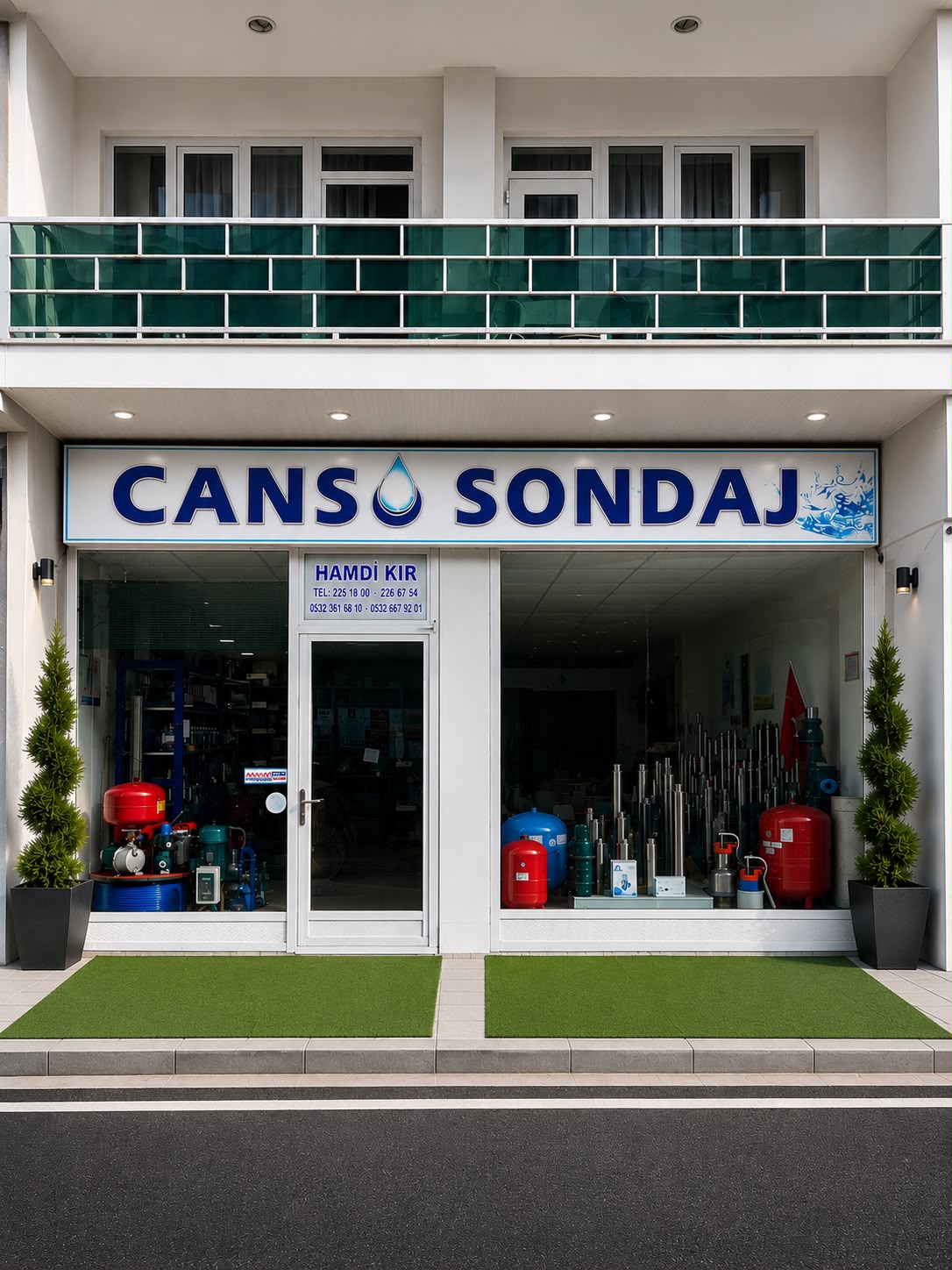 Cansu Sondaj mağazasının Çorum'daki dış cephesi ve ürün vitrini
